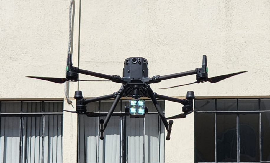 Novos drones do CBMPR, com alto falante e câmera termal, serão usados na Operação Verão 2024/2025.