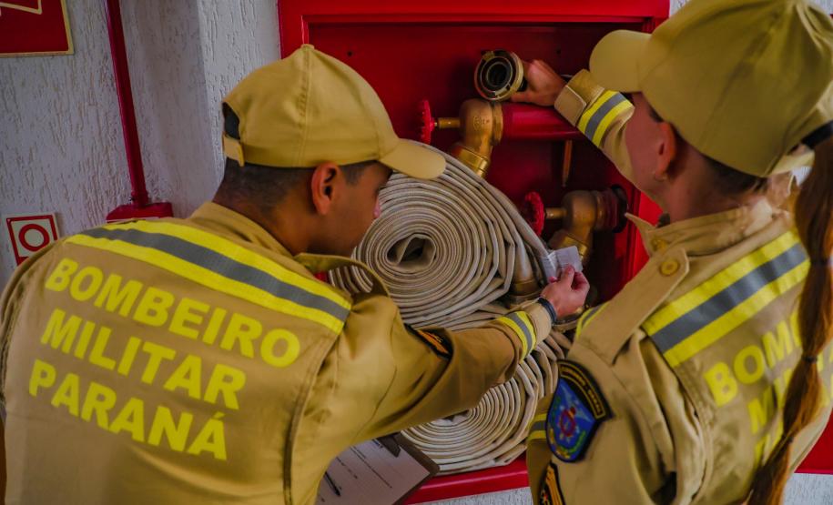 Bombeiros orientam a população sobre emergências em casas noturnas, cinemas e teatros